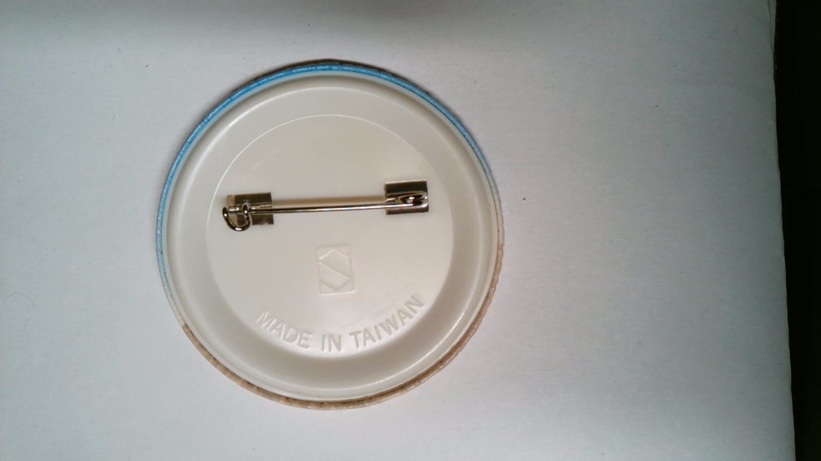 VINTAGE MILITARY PINBACK OPERATION DESERT STORM 2 1/4 INCHES ROUND OLD HARD FIND