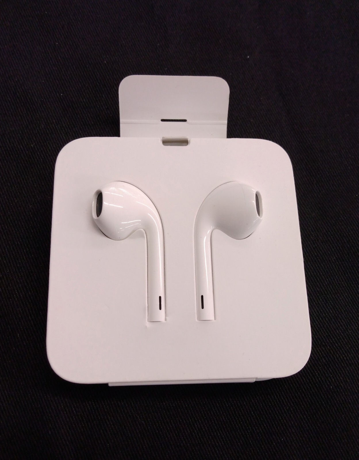 NEW Genuine Apple Earpods Headphones With Lightning End Wired OEM