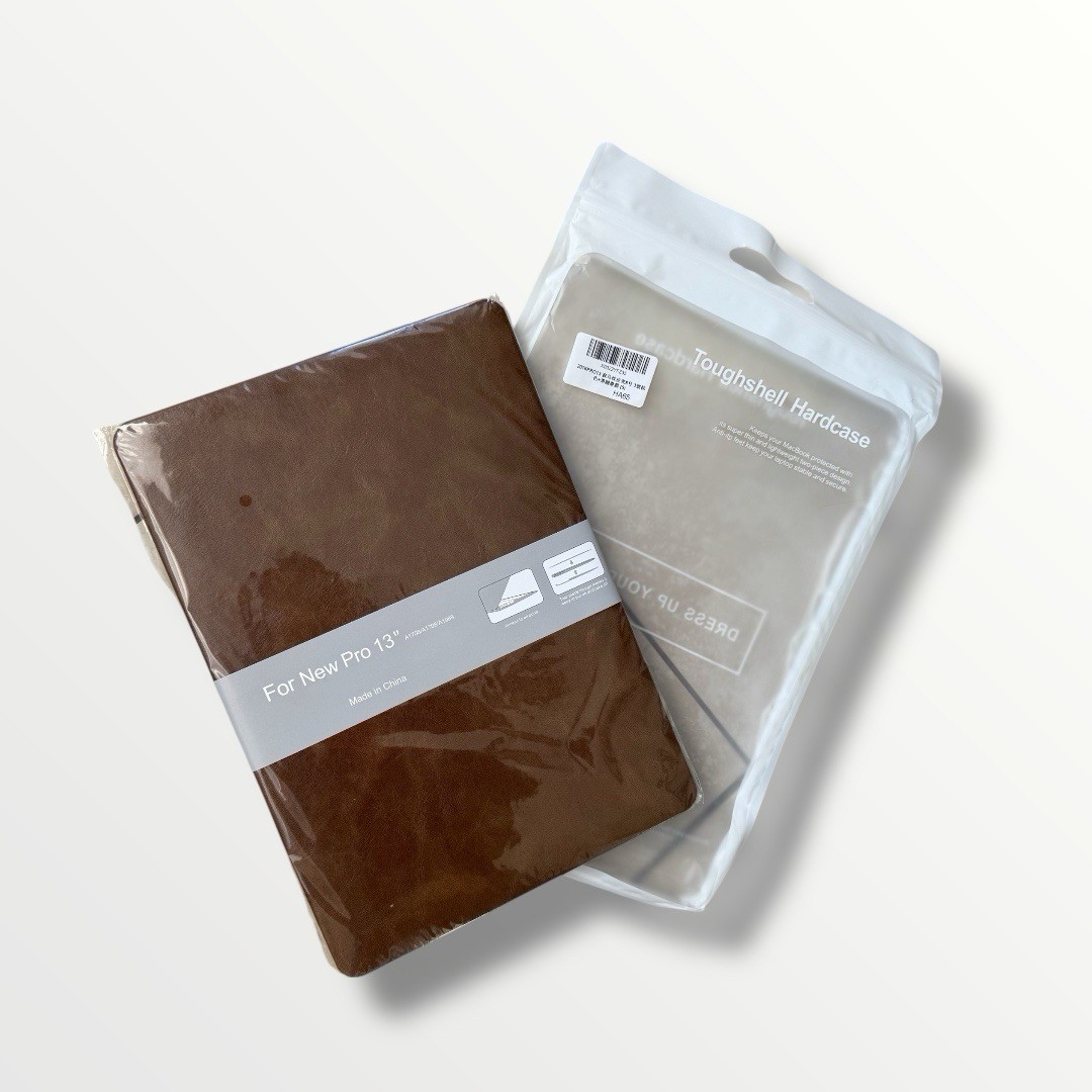 Toughshell Hardcase for a MacBook Pro 13 Brown Faux Leather New