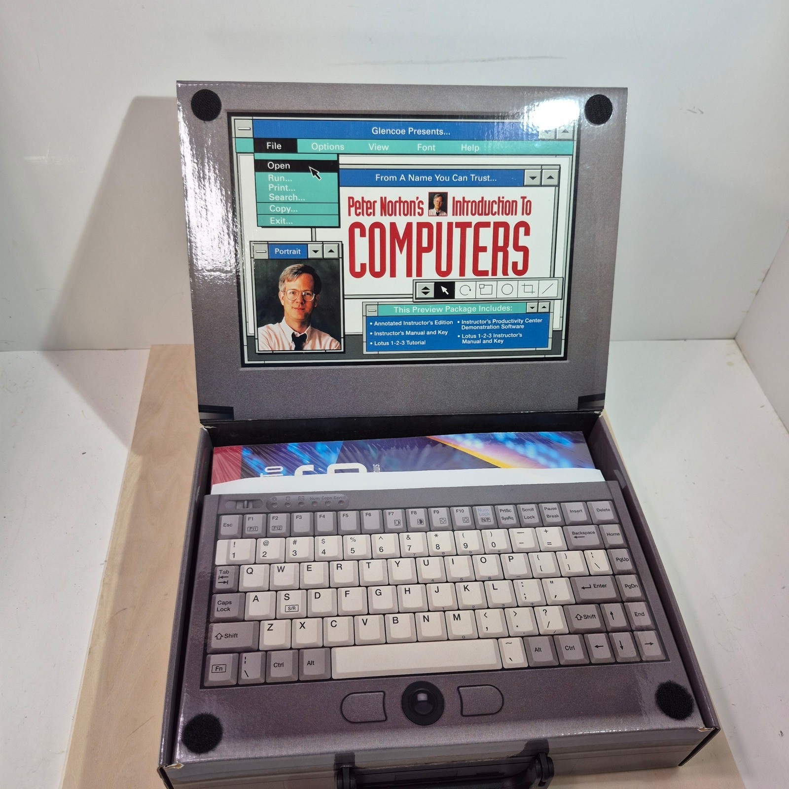Vintage Peter Norton's Introduction to Computers 1995 Instructor Preview Set Box