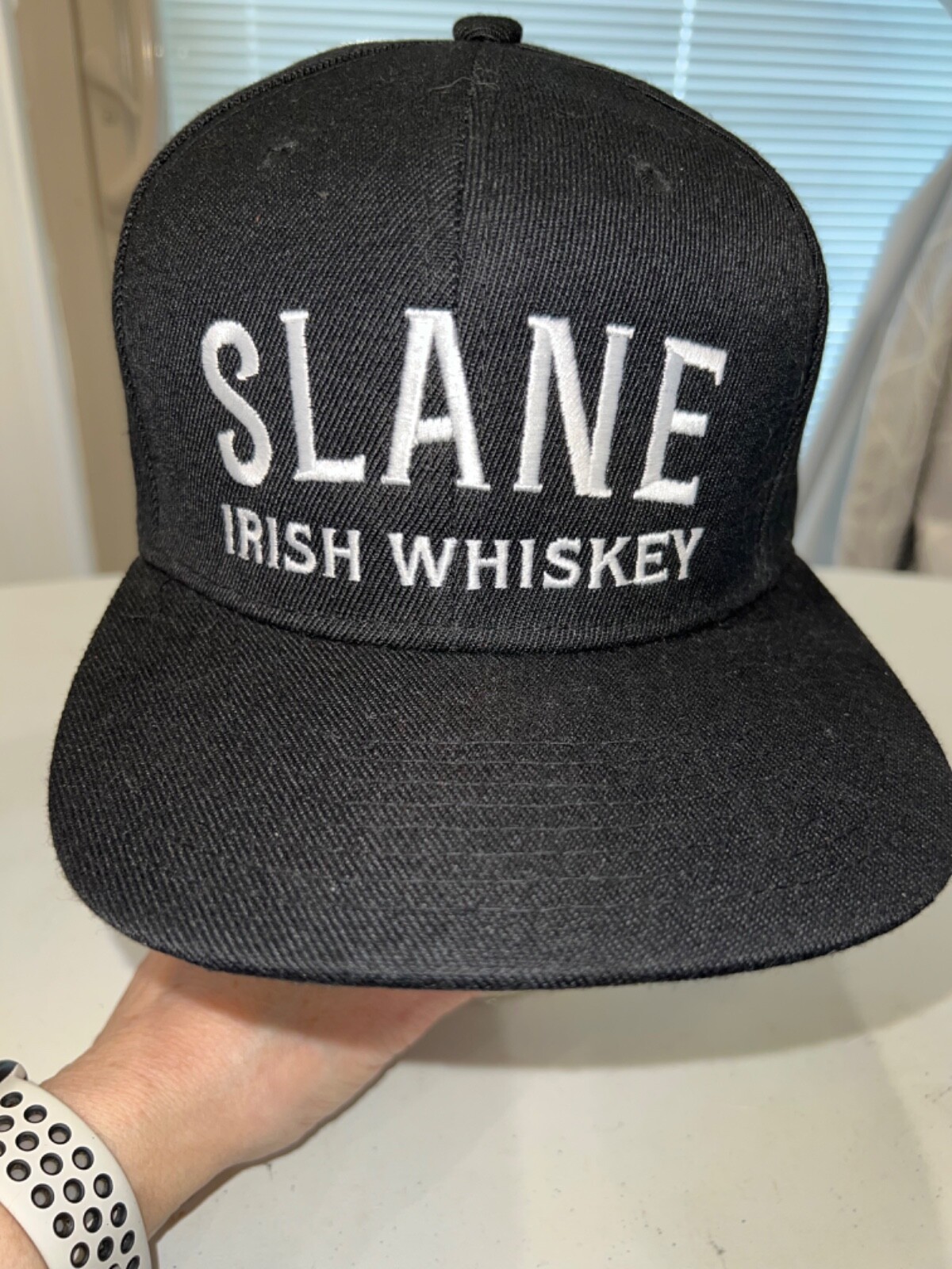 Black SLANE Irish Whiskey embroidered in White on front Hat Cap  Snapback EUC