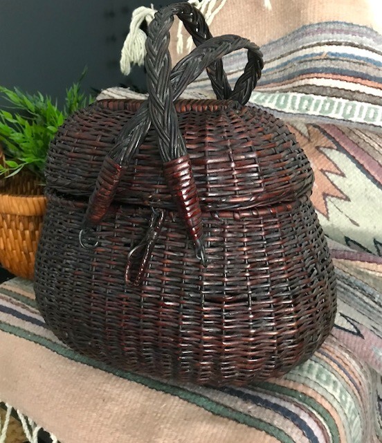 ANTIQUE LANCASTER AMISH KAVLI SKET DOUBLE BRAIDED-HANDLE WOVEN WICKER BASKET
