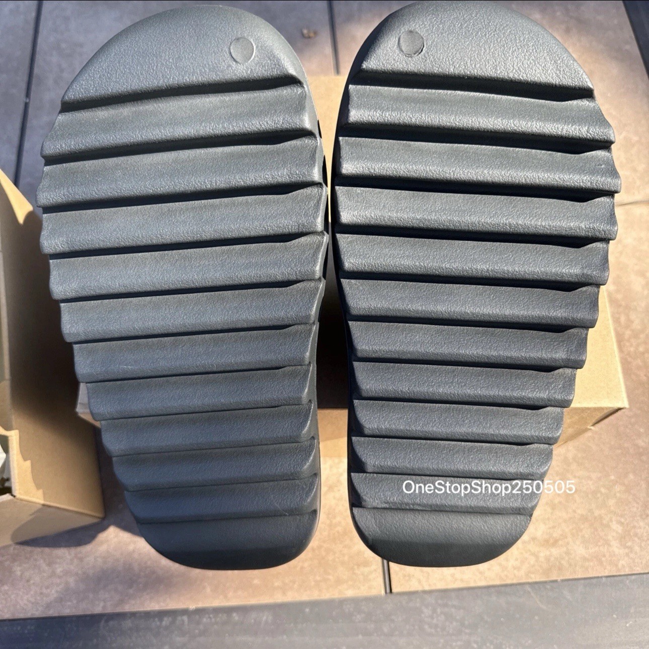 Adidas Yeezy Slide Black (Onyx) Size 5 men