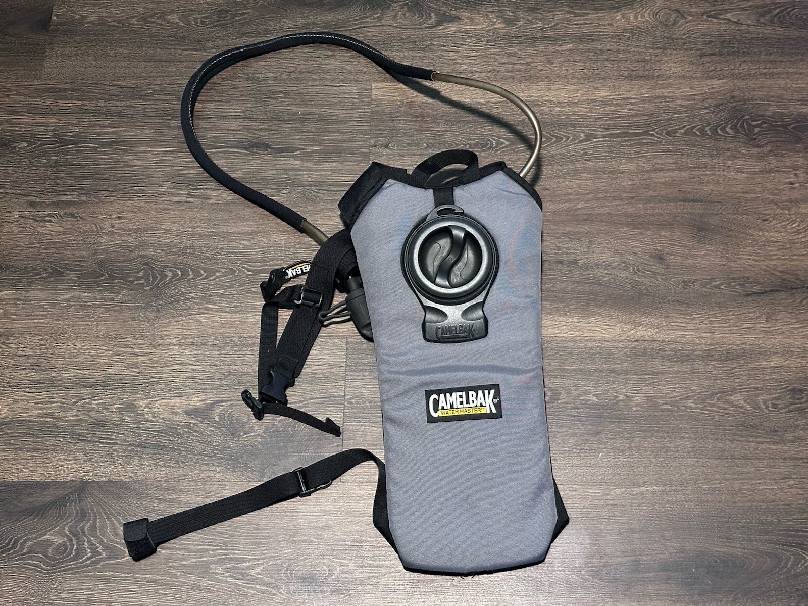 CamelBak WaterMaster 70 oz/2L Hydration Pack & OMEGA Reservoir (Gray)