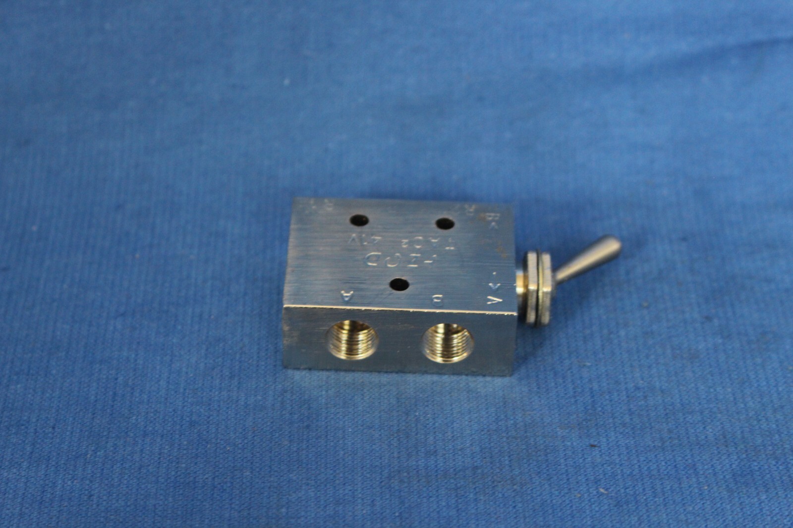 TAC2 41V Toggle Valve, manual (New)