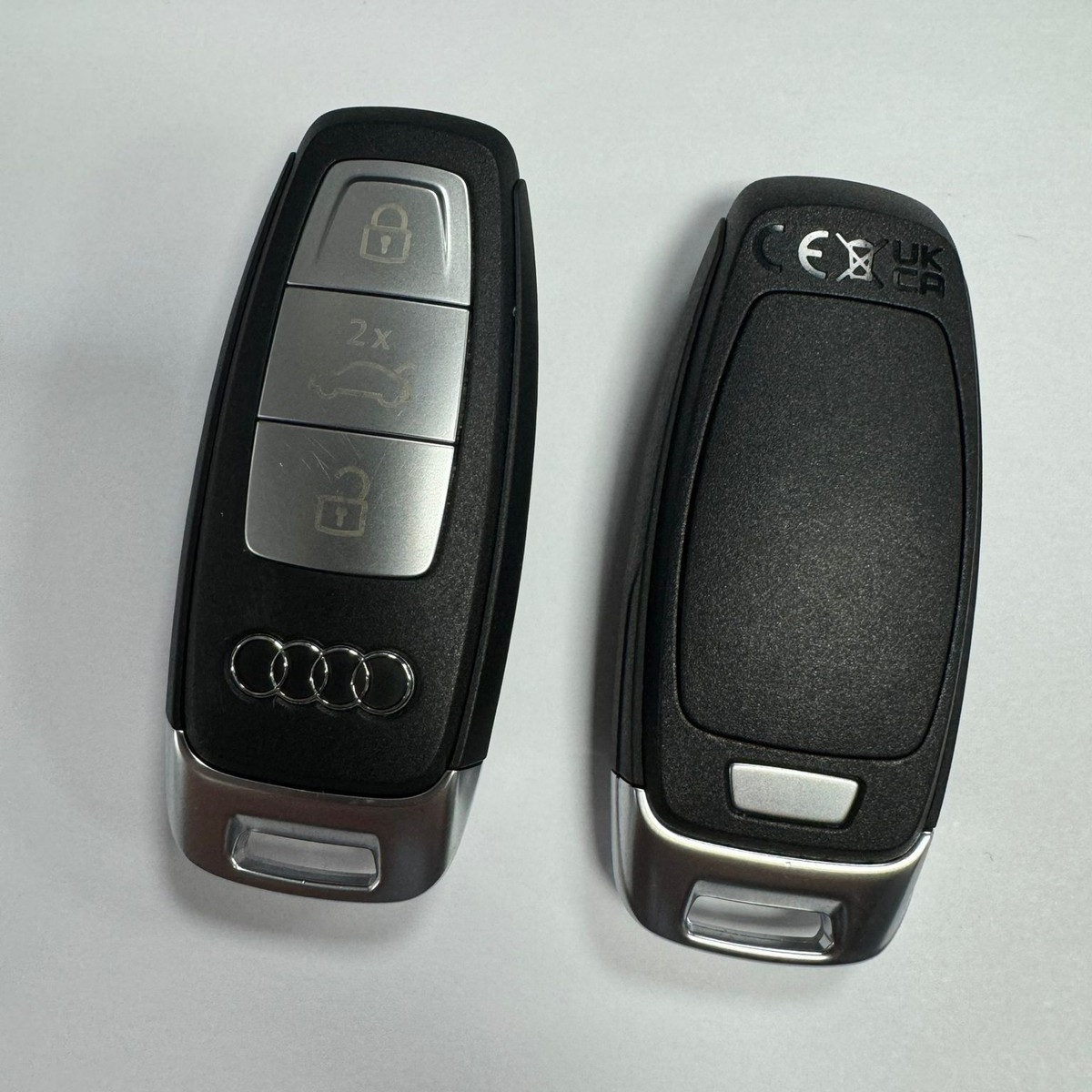 GENUINE AUDI 3 BUTTON REMOTE SMART KEY FOB TESTED & WORKING 8Y0.959.754.AN