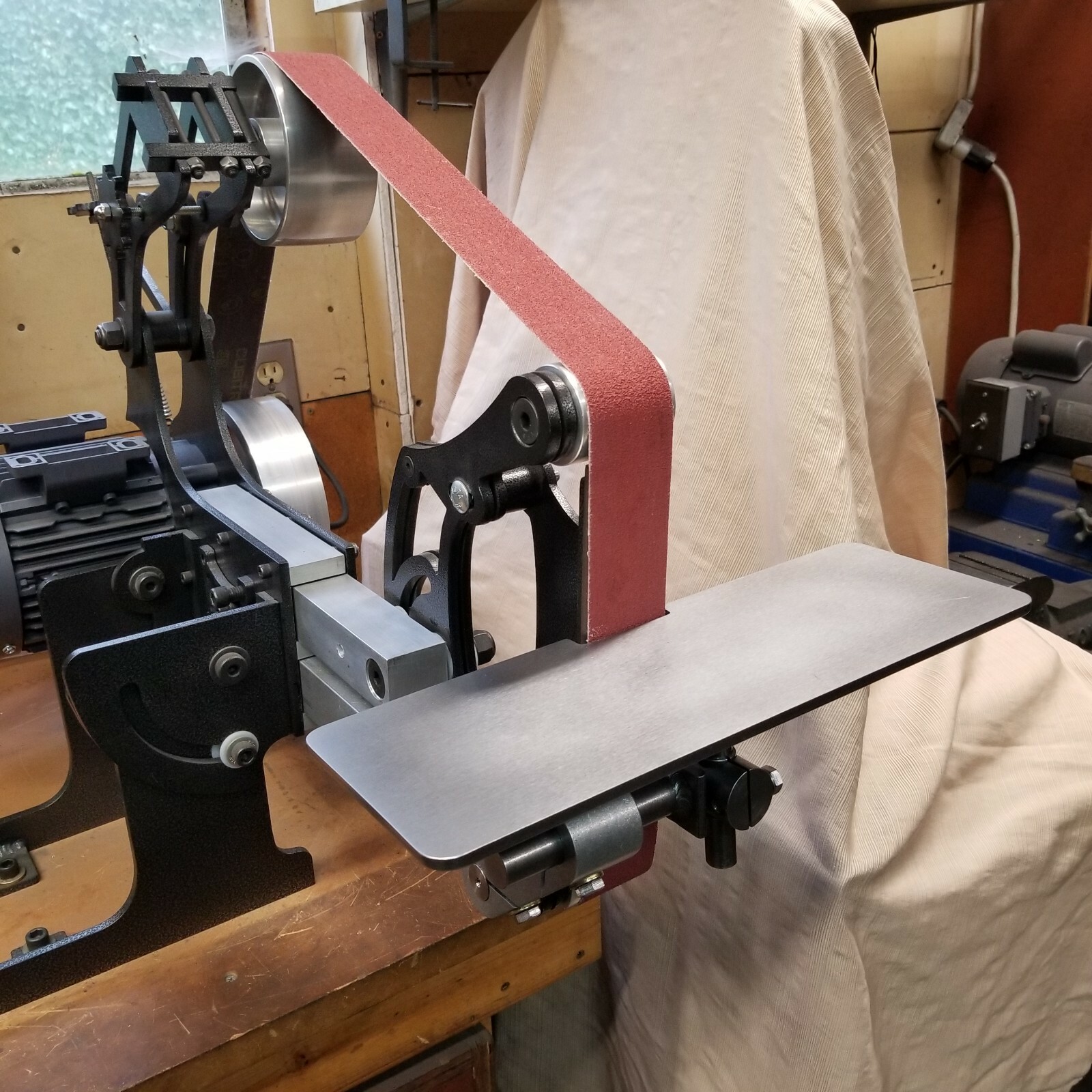 D-D Work / Tool Rest for OBM Origin Blade Maker Belt Grinder - 18" Table
