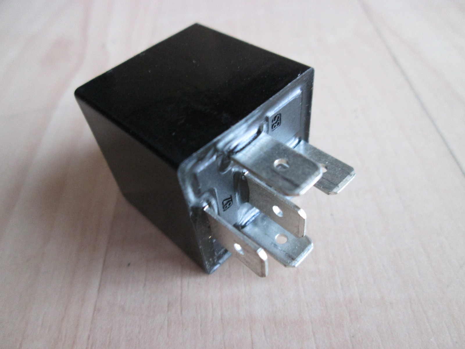 NEW Song Chuan 896H-1CH-C-R1 Automotive Relay SPDT 12V 50/30A 5-prong R22AB