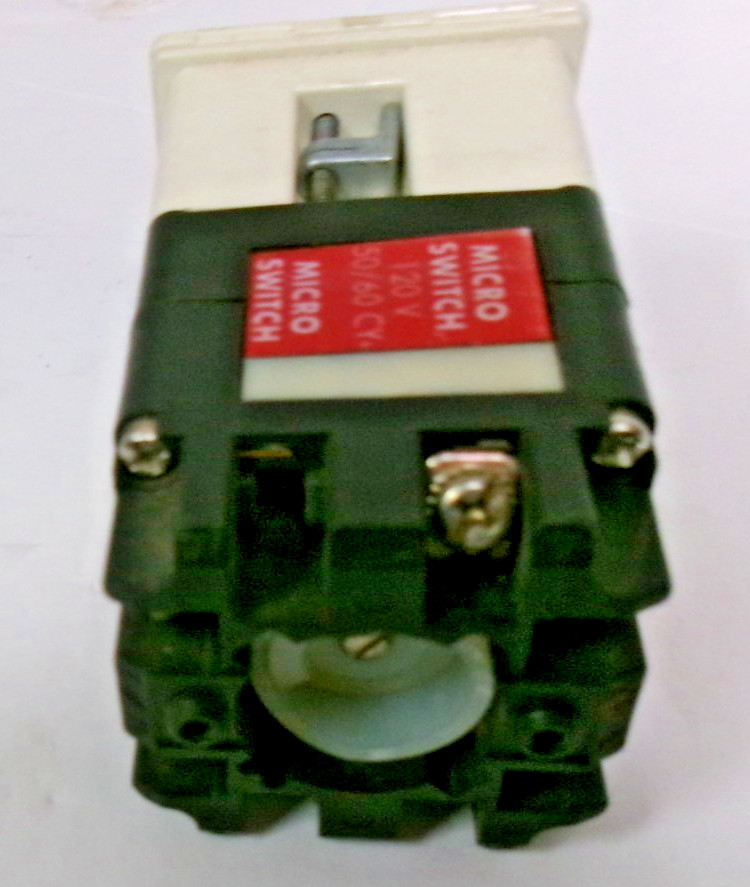 New Honeywell Micro Switch 911CLA011VB Selector 120V 50/60Hz