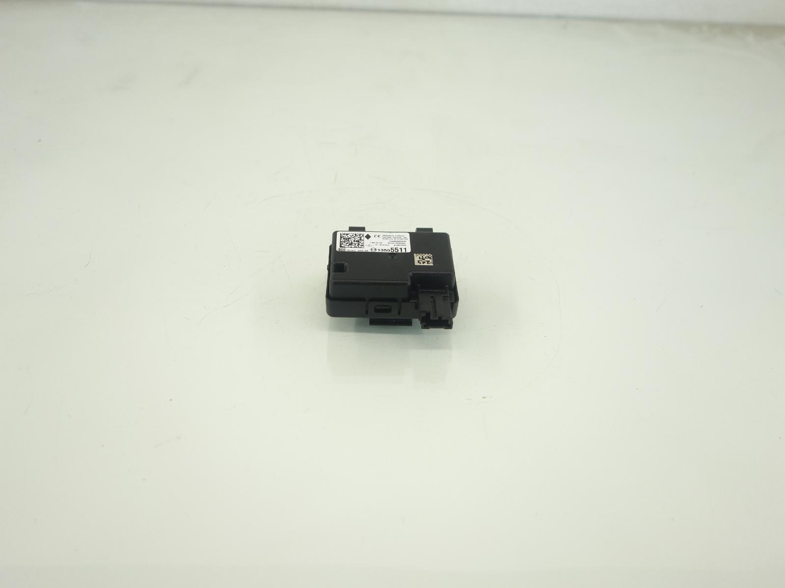 16 CHEVY MALIBU 2.0 Keyless Entry Antenna Receiver Relay Control Module 13595511
