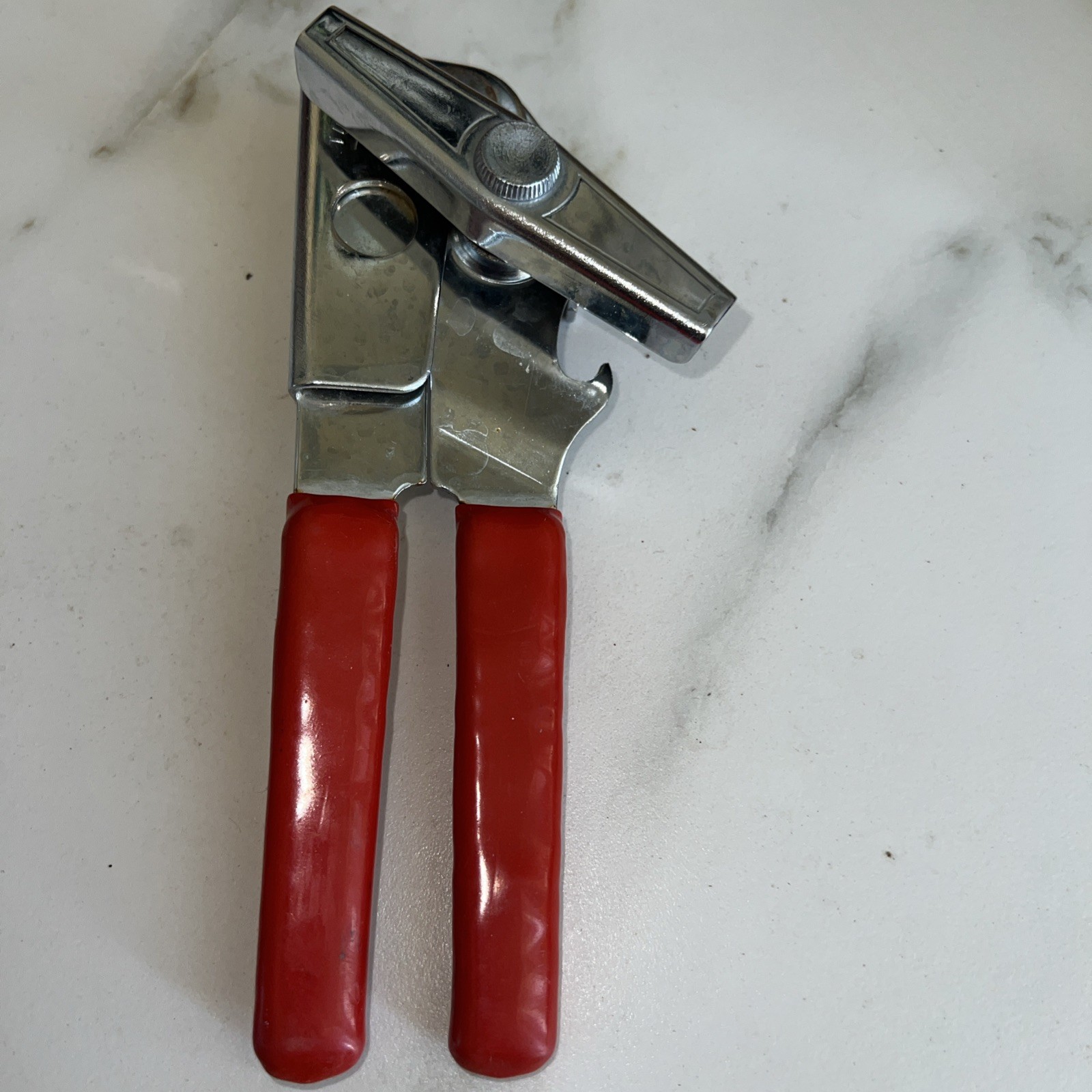 Vintage Swing-A-Way Can Opener Red Handle – Made in USA – Retro Kitchen Tool