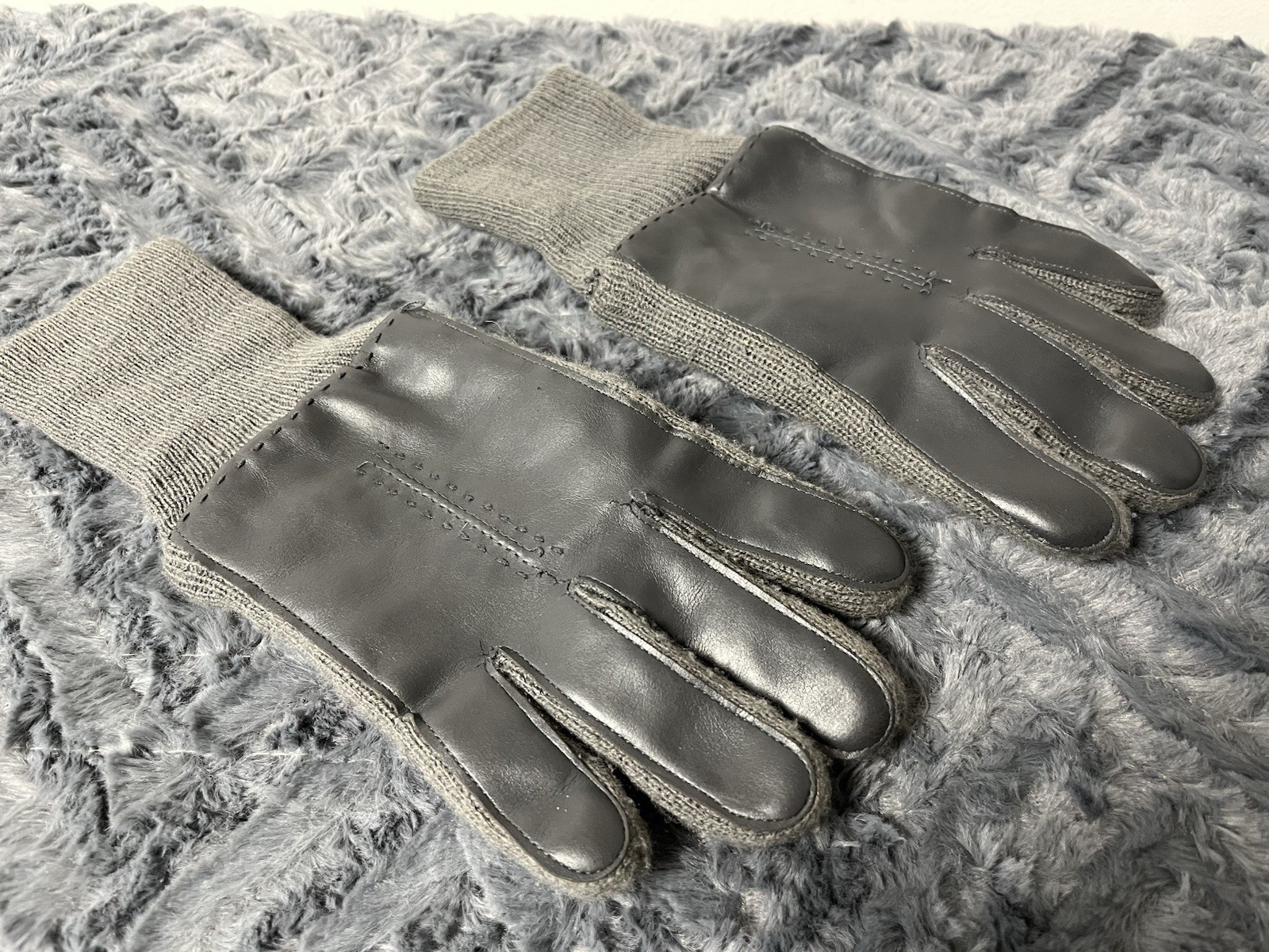 Grey Gloves One Size Fits All Men’s