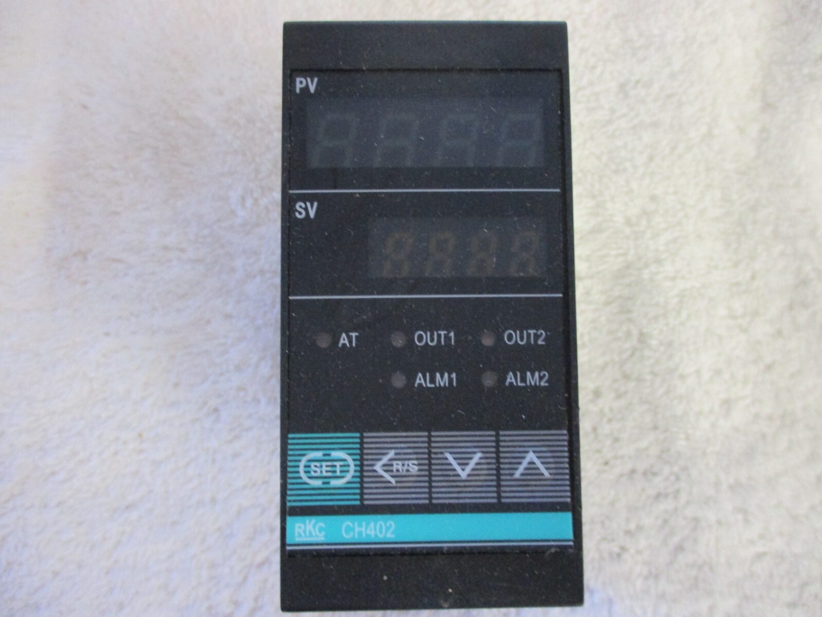 RKC Instrument Temperature Controller Model CH402     CH402-8850V