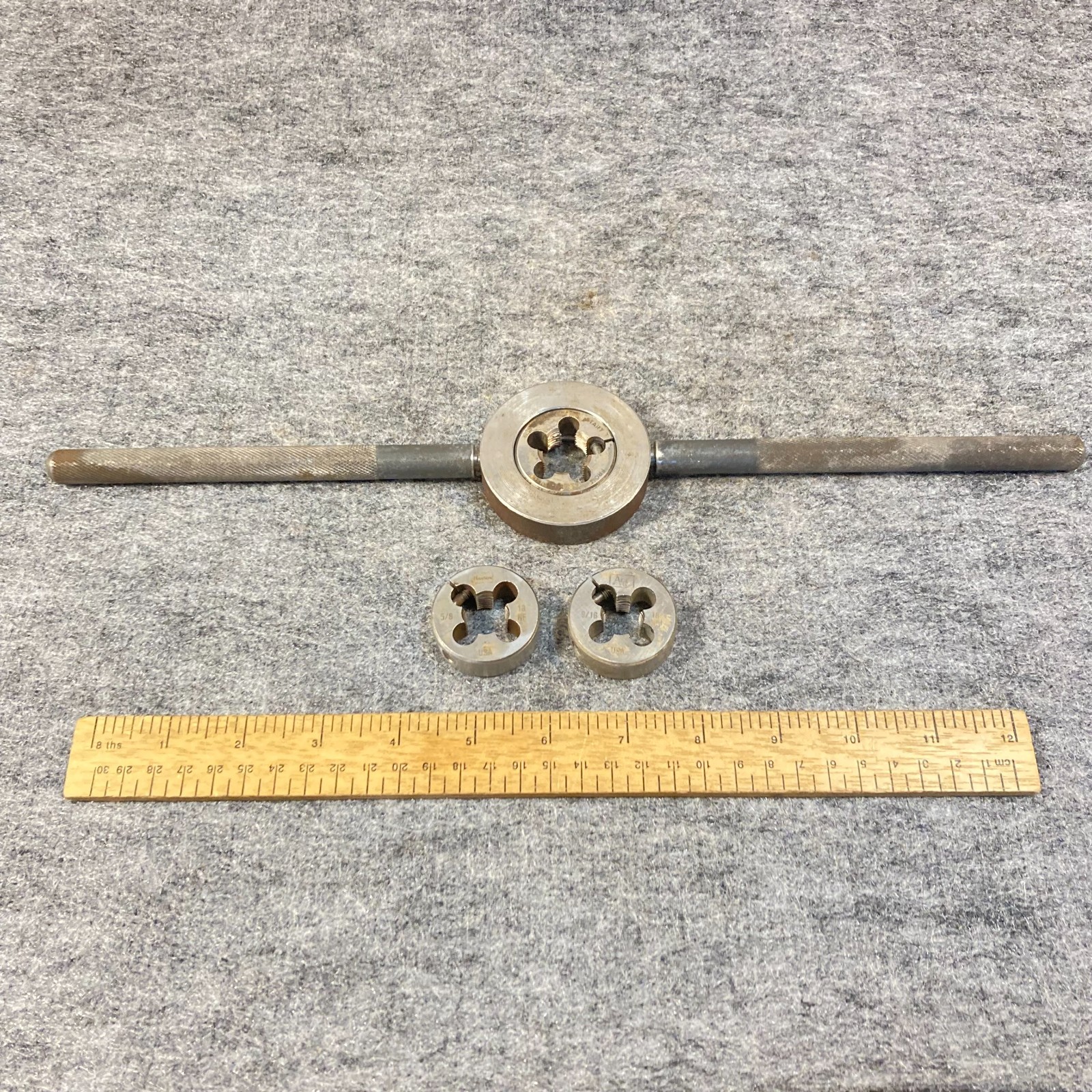 Machinist 15" Die Handle for 2 1/2" Dies w/ 3 Dies