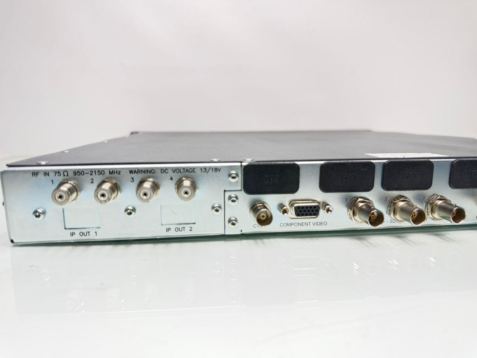 Tandberg RX8200 MPEG2 /MPEG4 SD DVB-S2 8PSK Receiver