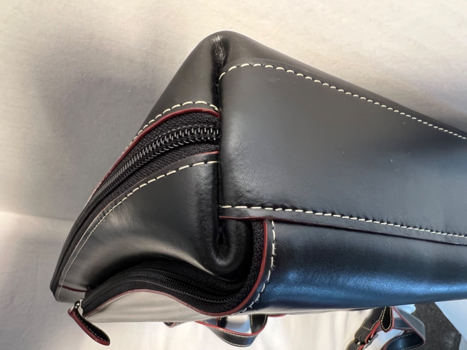 Lodis Black Leather Laptop Briefcase Solid Zipper Closure Shoulder Strap Red/Blk