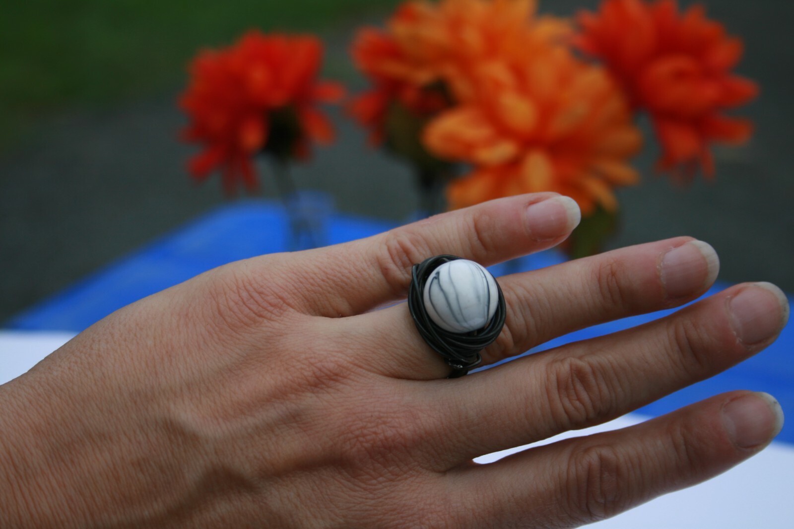 Large Wire Wrap Statement Ring, White Black Striped 'Marble' Charm, Size 8, NEW