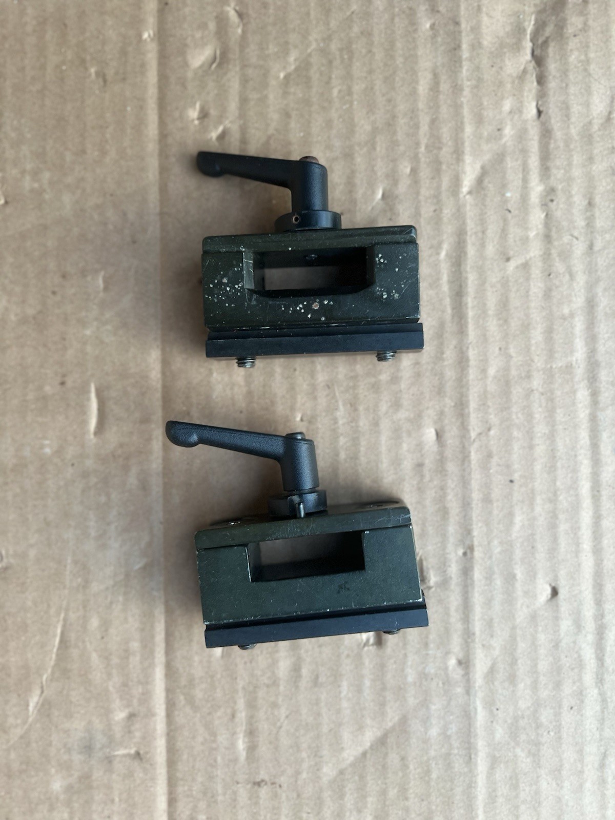 PAIR QUANTUM 600, Q6 Edge, HD Single-Post Armrests Receiver/mount Only