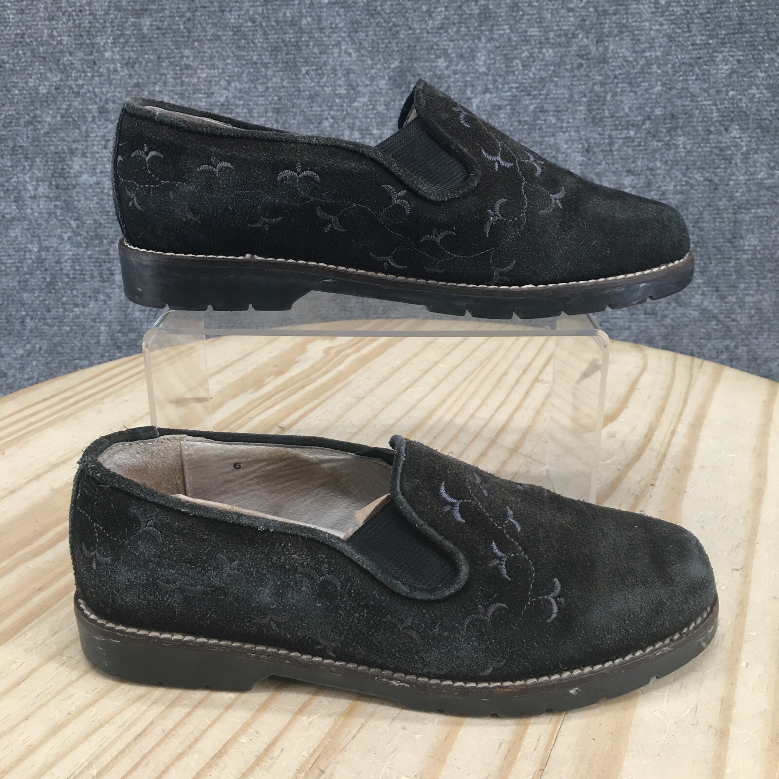 Romax Shoes Womens 6 Casual Comfort Slip On Embroidered Loafer Black Suede Flats