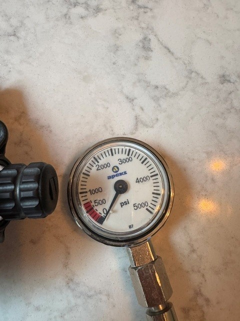 Apeks Tungsten XTX200 dual regulators for sidemount diving