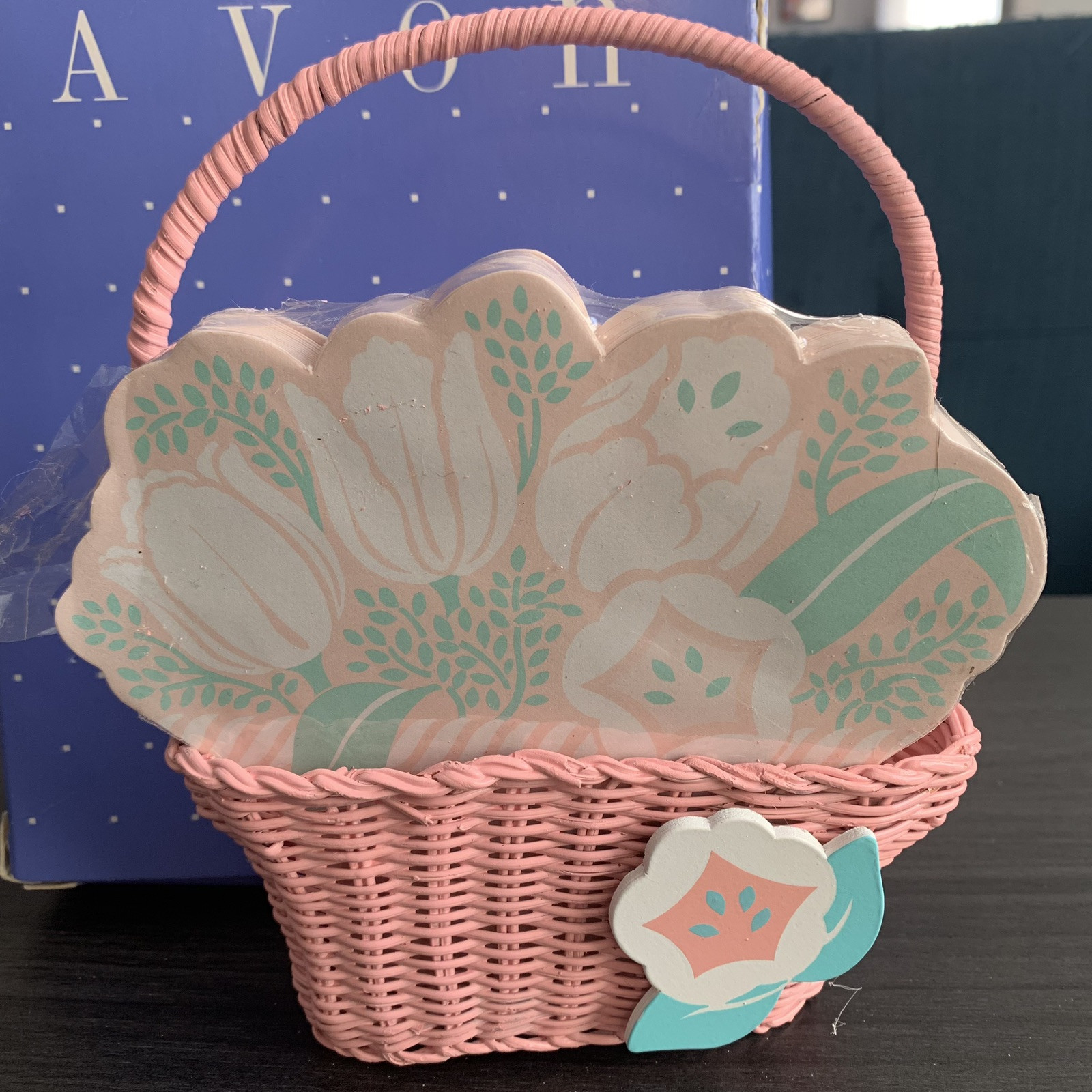 Vintage Avon Spring Notes Pink Wicker Basket Notepaper Holder NEW