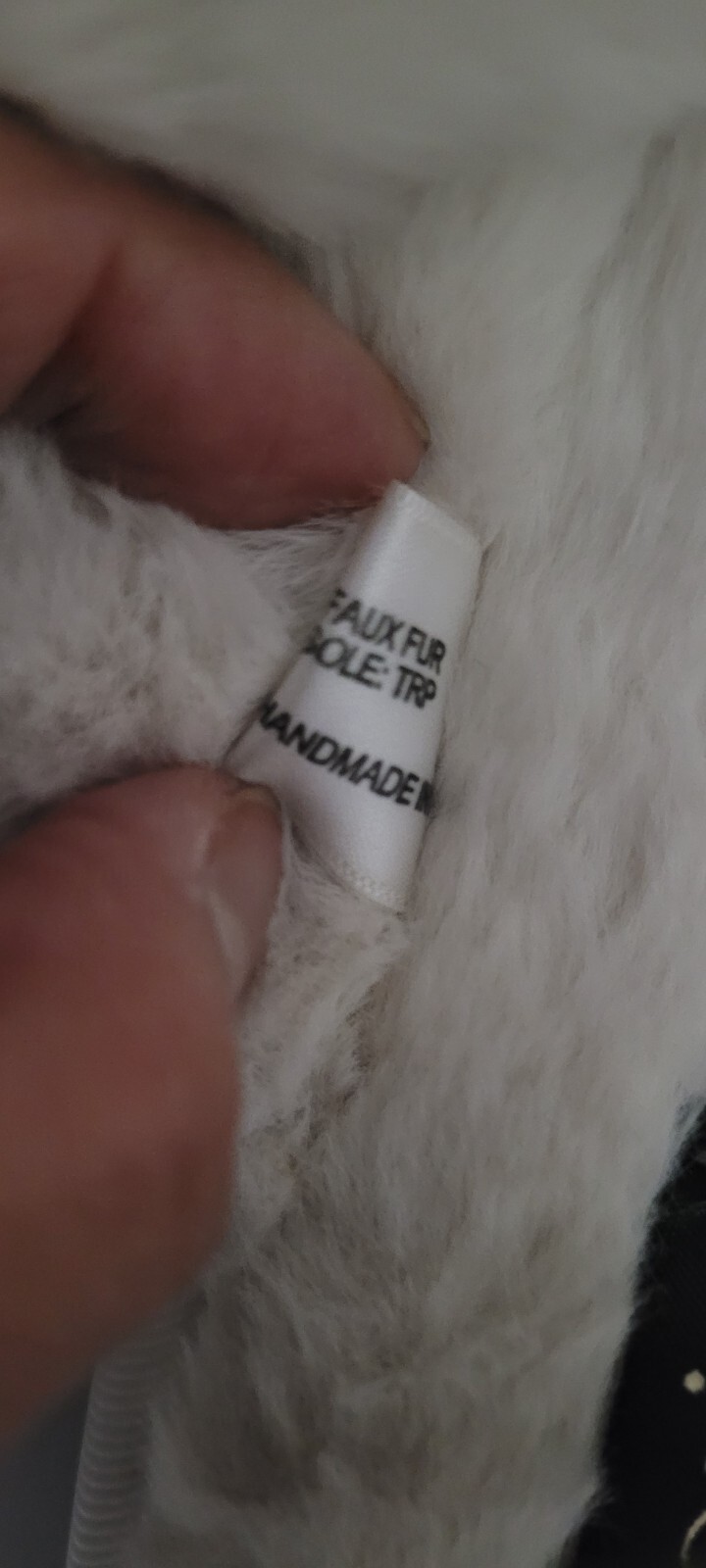 Averie Fluffy Crossover Slippers