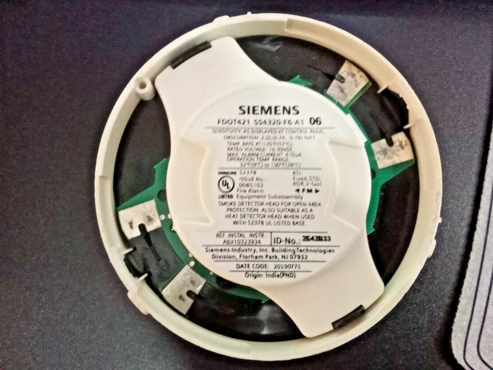 FDOT421 Siemens Multi-Sensor Smoke Detector Model 106949440