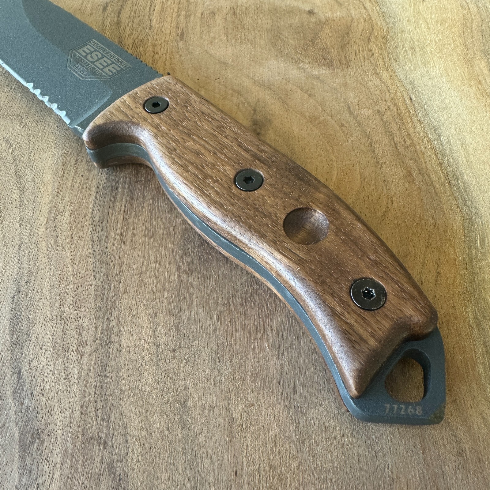 Walnut scales compatible with ESEE-5/6 knife Solid