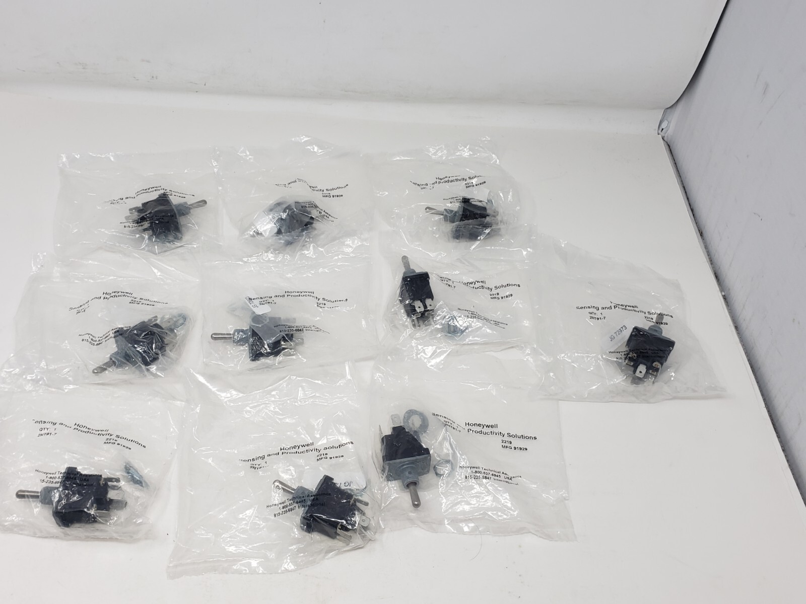 Lot Of 10 Honeywell Sensing And Productivity Solutions 2NT91-7 Toggle Switch