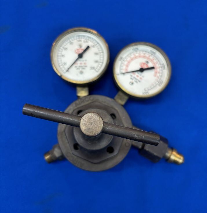 USED Airco VINTAGE  Heavy Duty  OXYGEN Regulator CGA-540 Tested