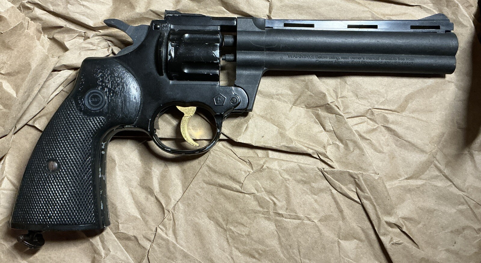 Crossman 357 pellet gun pistol Needs A Spring Adjust, Does Fire Functional
