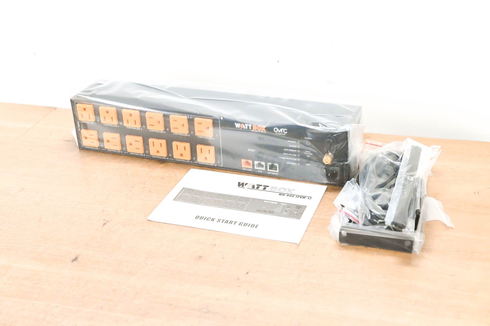 WattBox WB-800-IPVM-12 Rackmount IP Power Conditioner (12 Outlets) CG0126D