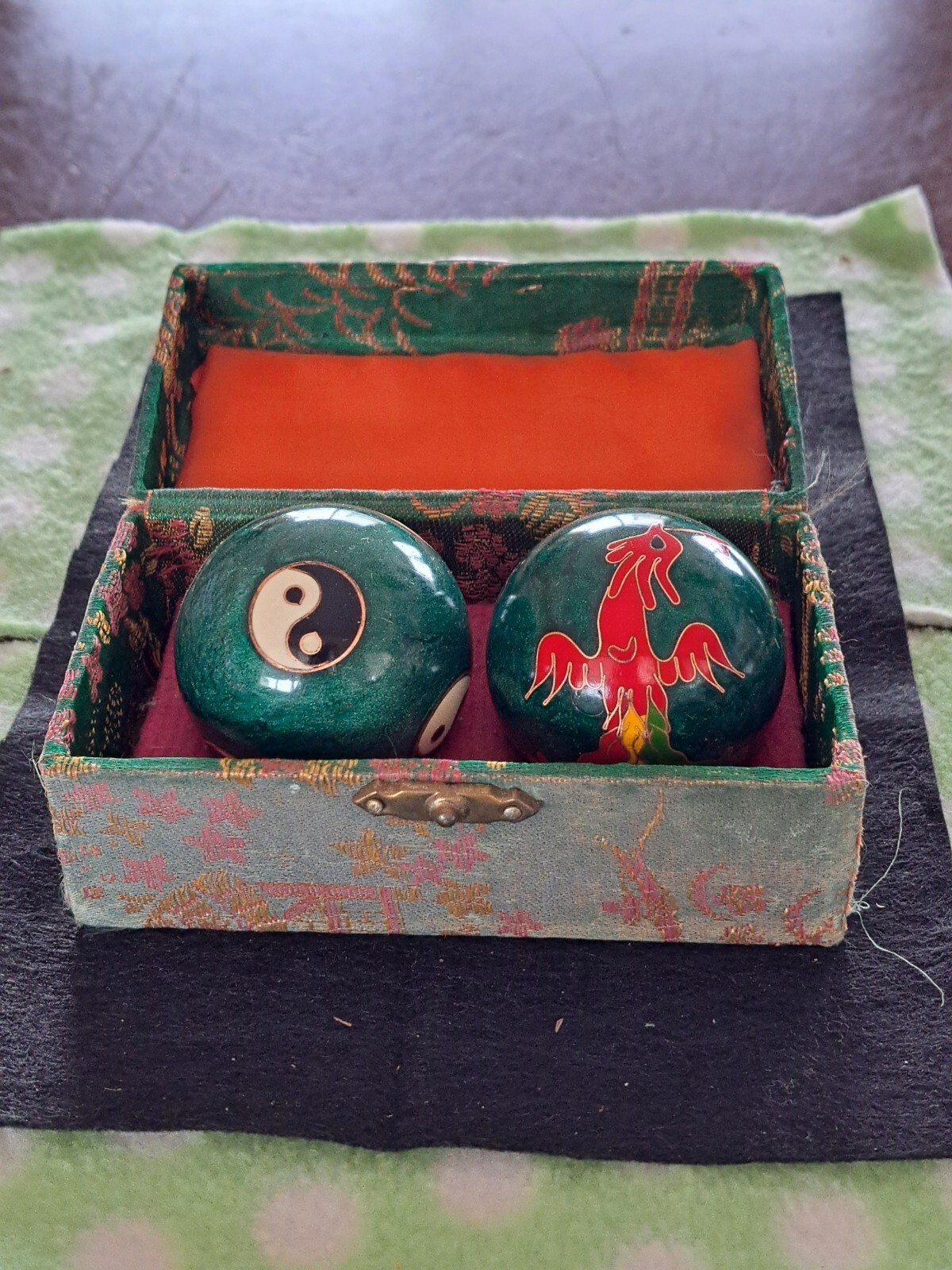 Oriental Handcrafted Cloisonn'e Hand Exercise Balls Musical Chimes Original Box