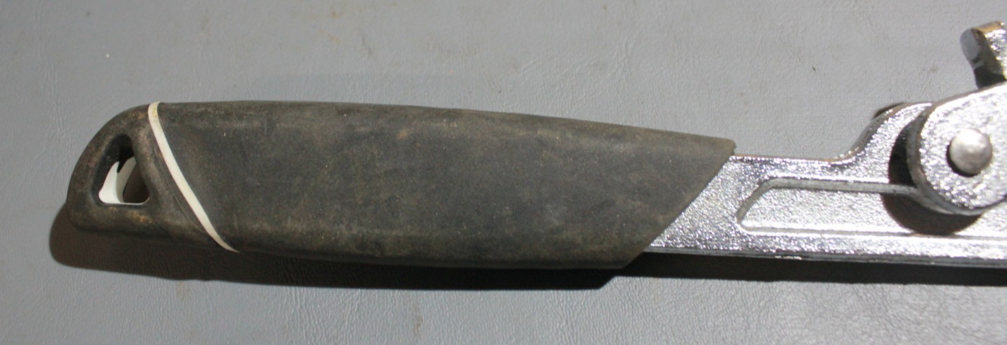 HUSKY Lock Nut Wrench