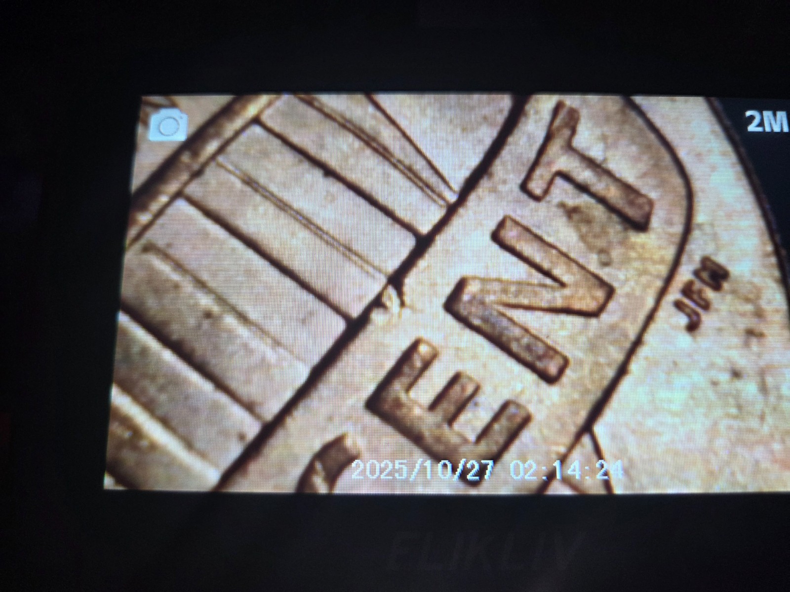 2016 no mint penny Die Chip On REVERSE
