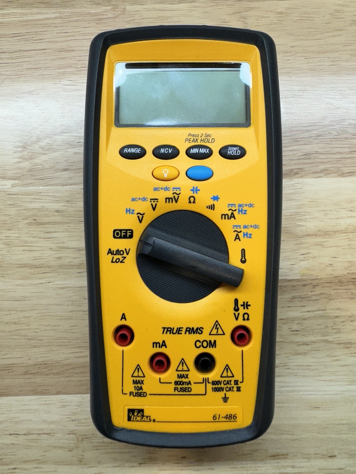 IDEAL Voltmeter