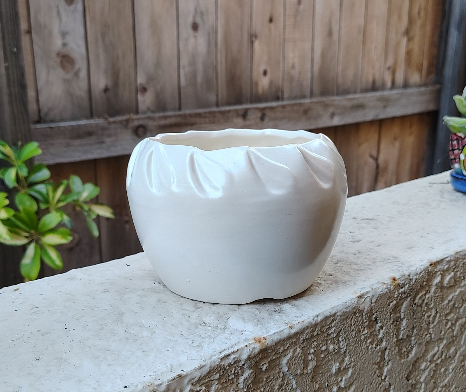 Vintage Mid-Century American 'Florist Ware' Pleated Planter c. 1940's-'50's
