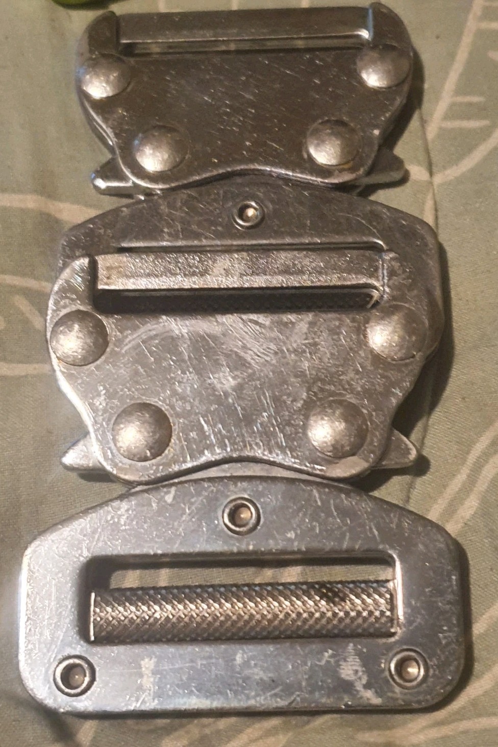 QUICK RELEASE HARNESS BUCKLES (x4)