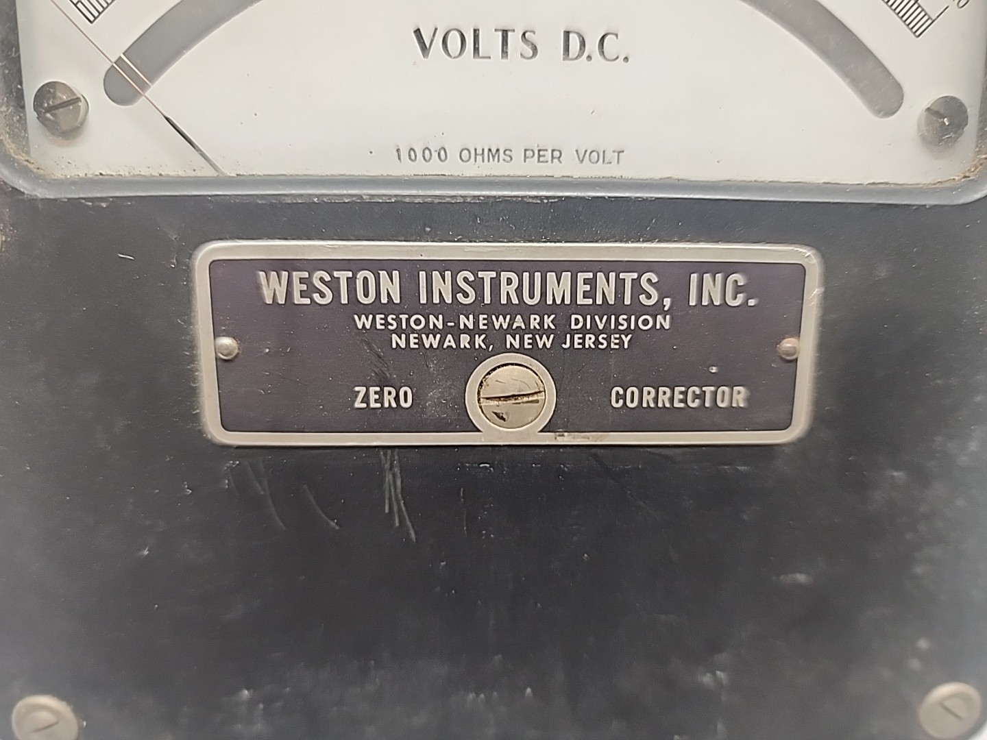NICE! Vintage DC Voltmeter: Model 931, Electrical Tools. 3V 1000 Ohms