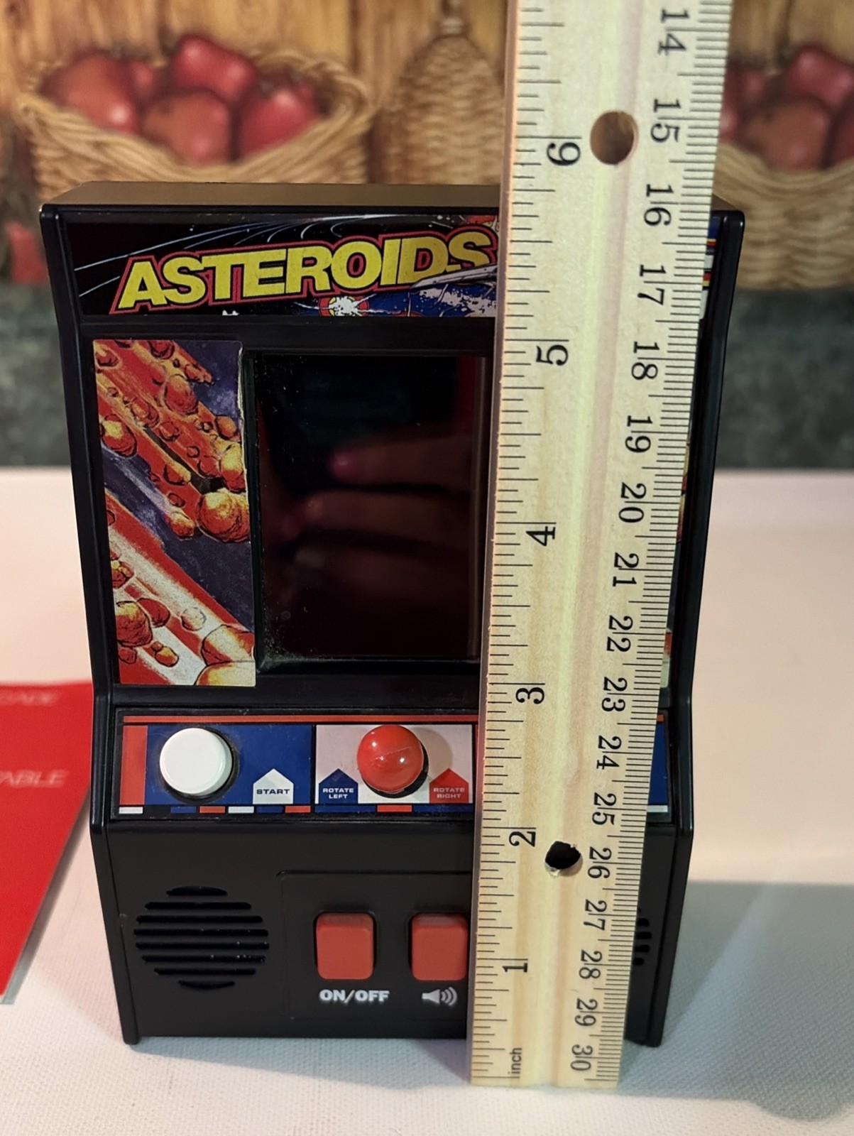 Asteroids Handheld Electronic Mini Arcade 1979, Tested, Batteries Not Included