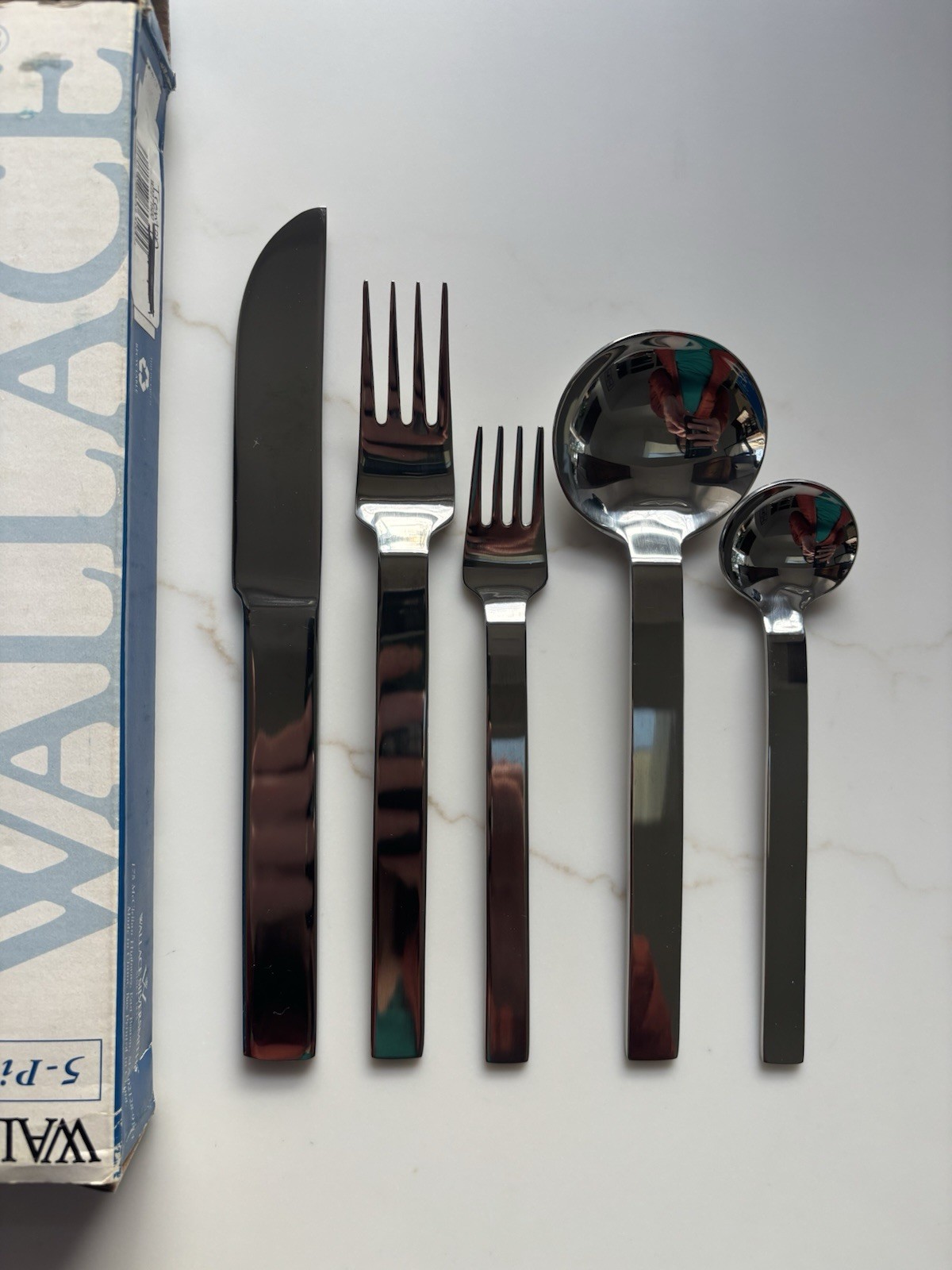 Wallace TRENTON - 5 piece place setting NEW