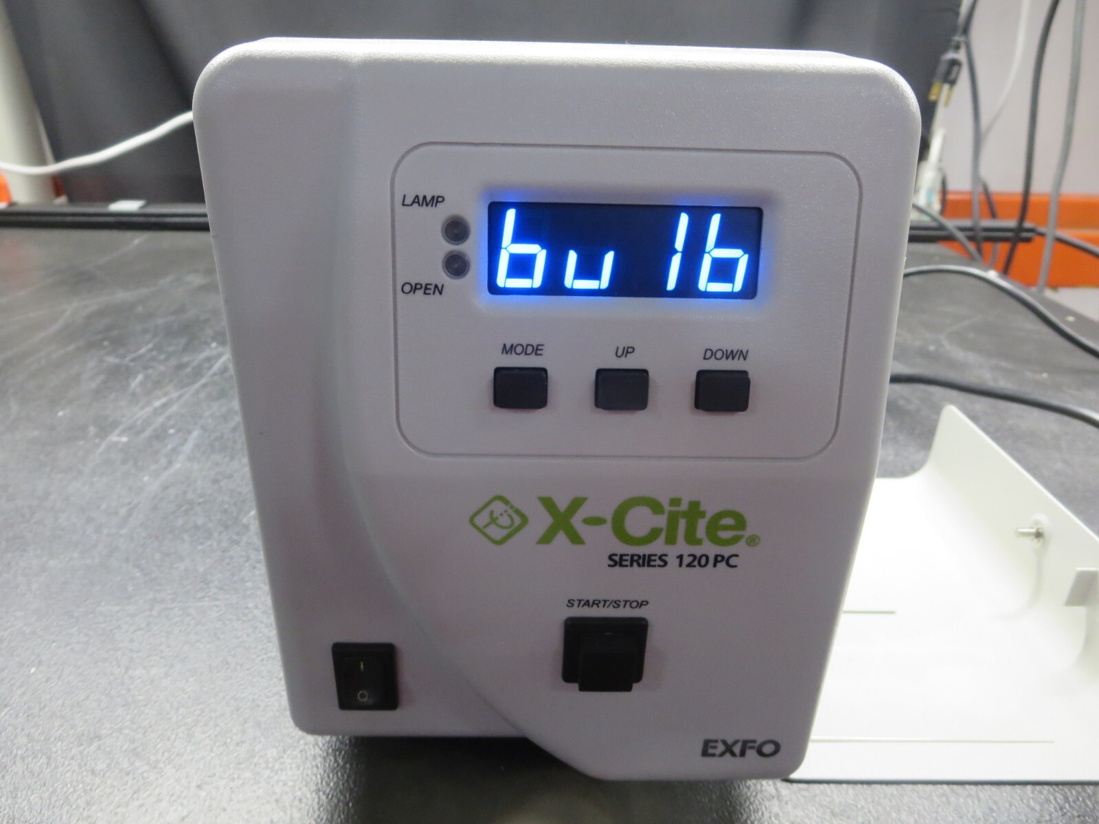 Exfo Photonic Solutions,XI120PC-XL,Illuminator,Powers On,Bulb Error,PARTS/REPAIR