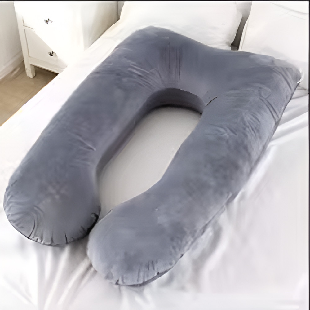 The velvet maternity pillow is soft to the touch and less irritating to the skin
