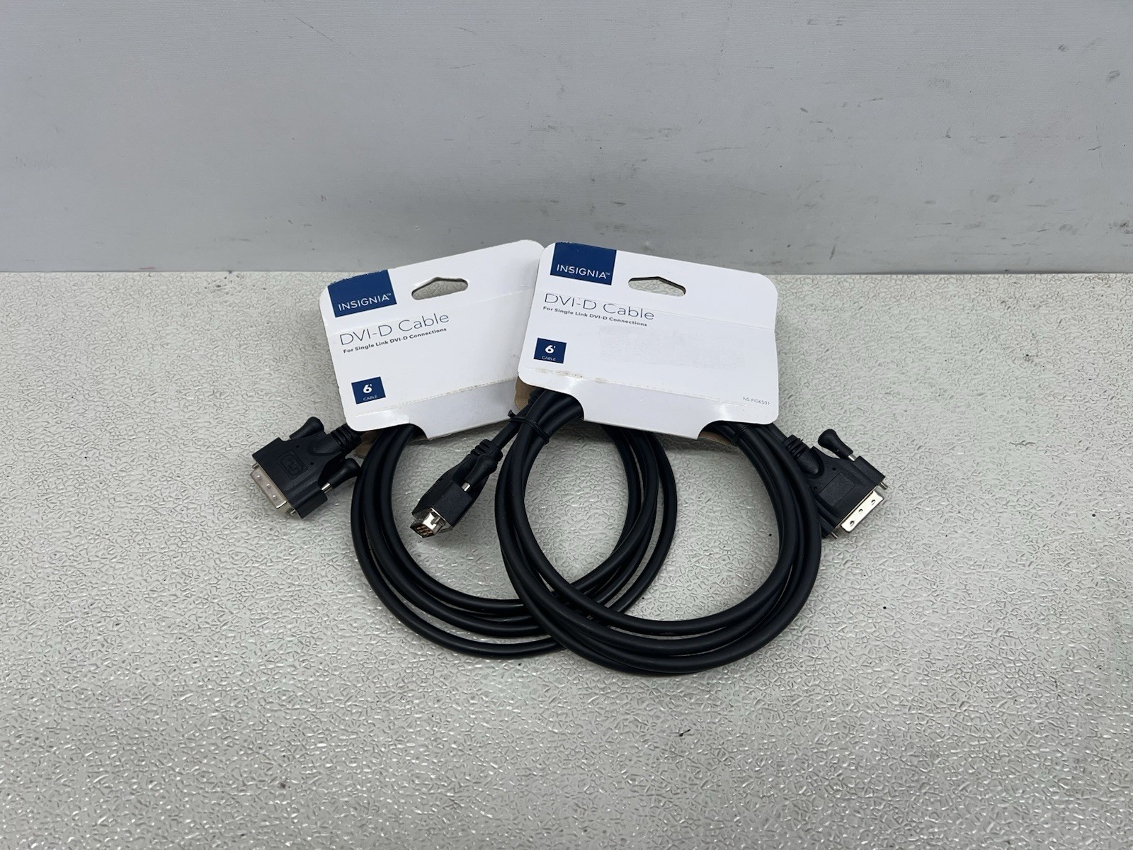 ***LOT OF 2*** Insignia™ - 6’ DVI-D Single Link Cable - Black -