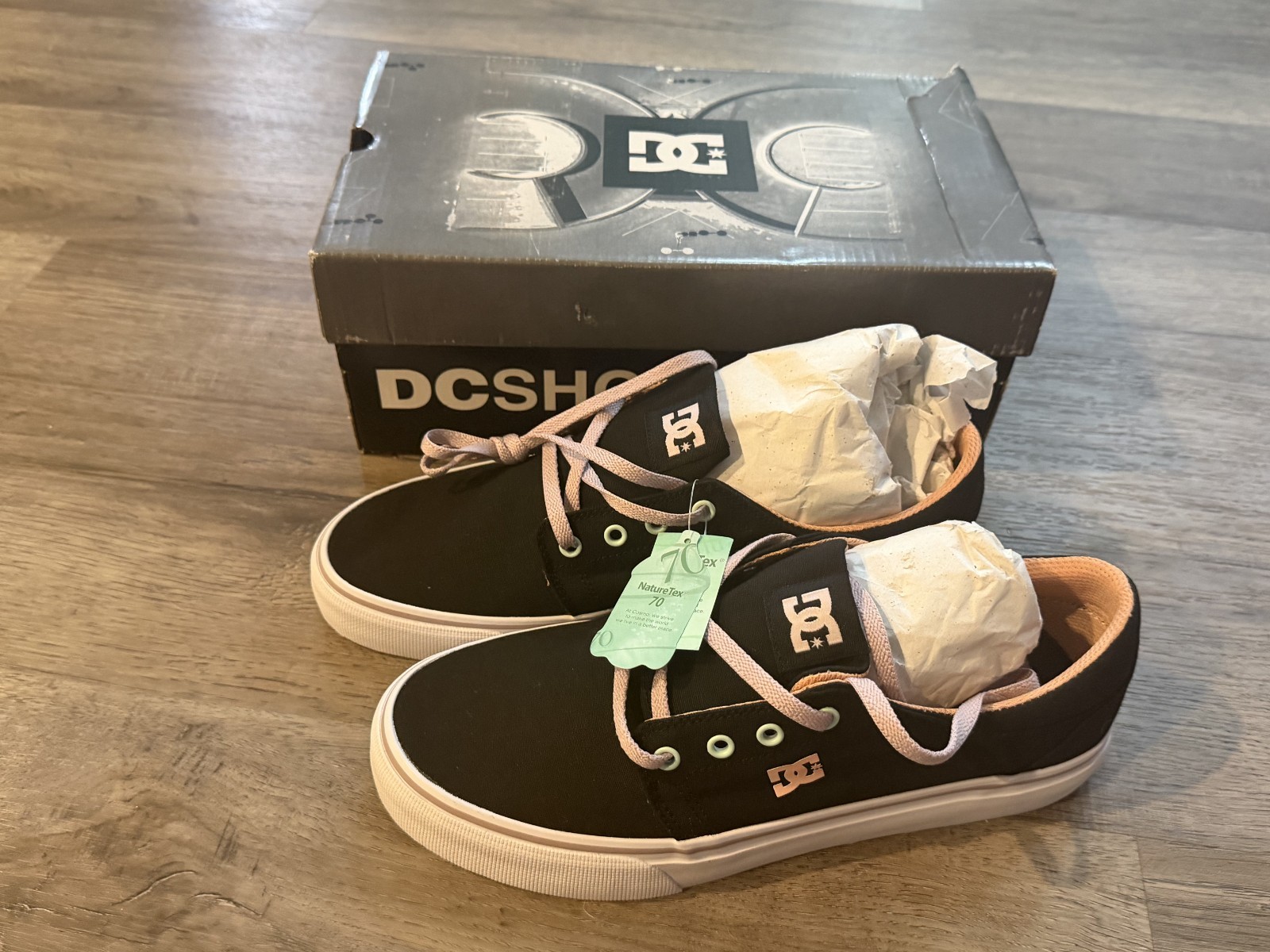 DC Shoes Womens Trase Black/Purple Skateboarding Shoes Size 11 - NEW