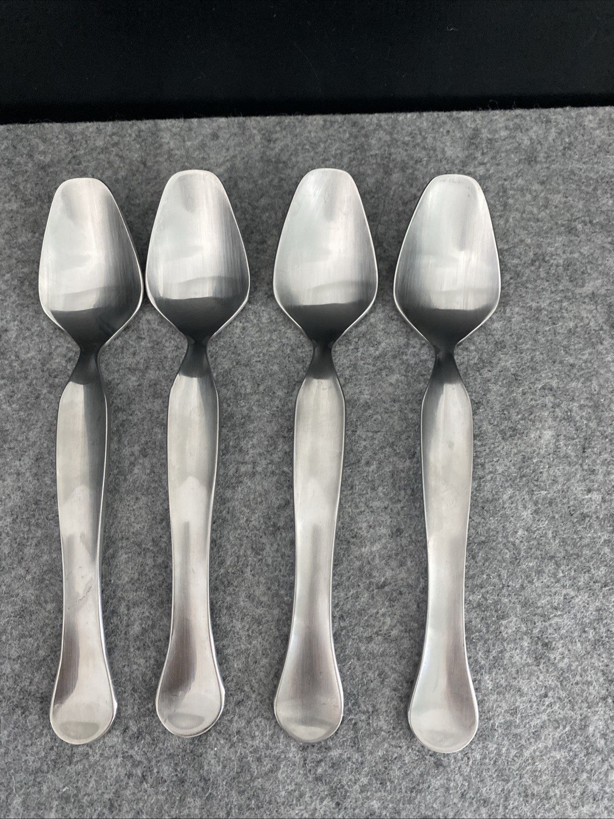 4 Retroneu 18/10 Stainless SILHOUETTE Flatware Dinner Spoon Flatware