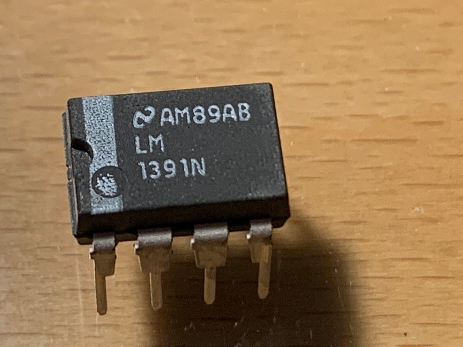 LM1391N  - National IC - TV Horizontal Processor, DIP-8.