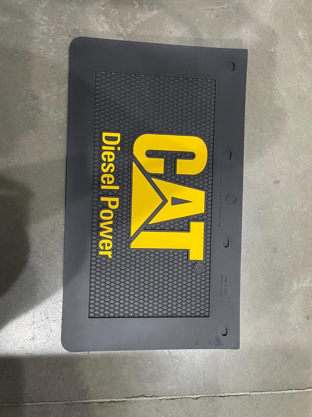 NEW STYLE CAT Diesel Power Rubber Truck Mud Flap Guard CATERPILLAR 24x14