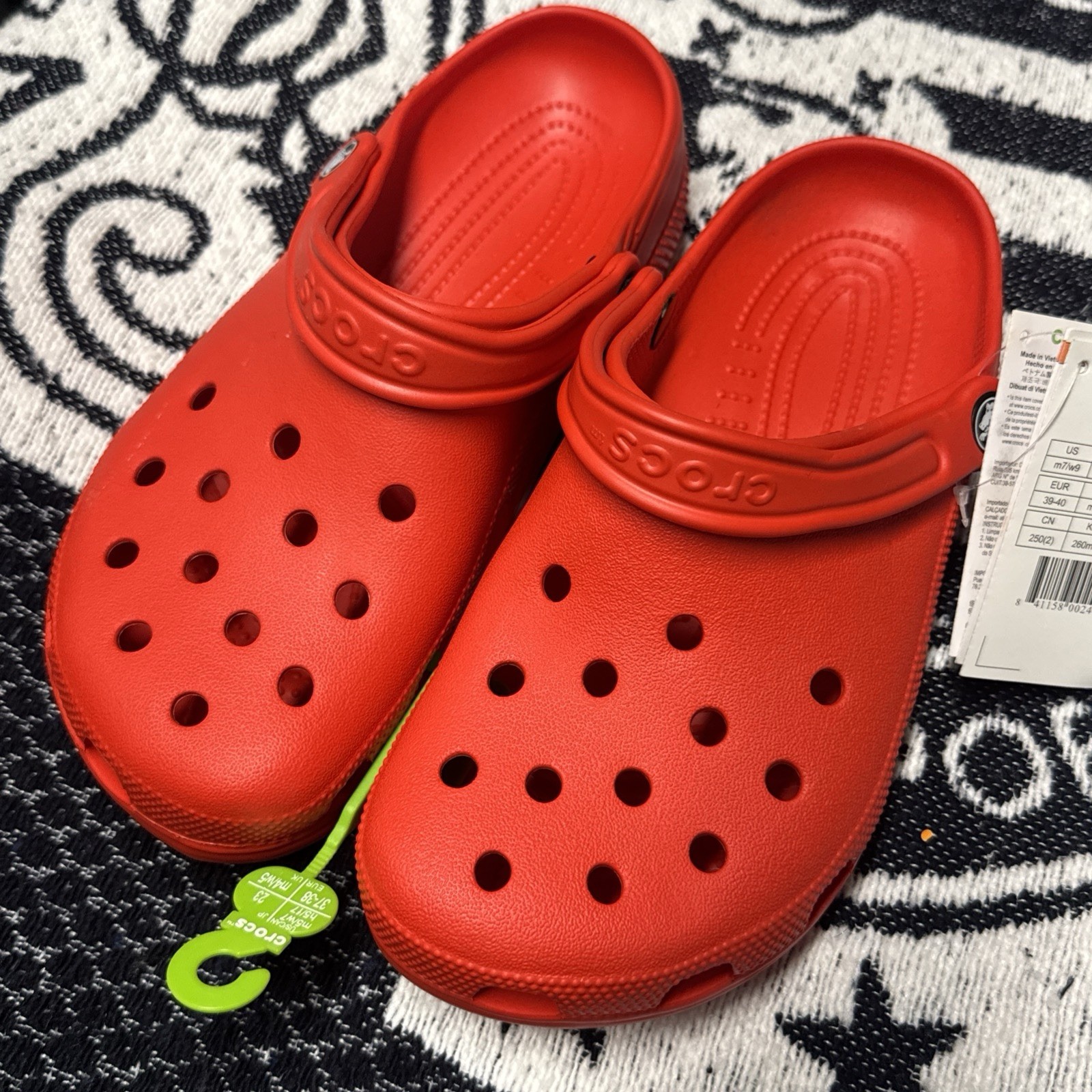 🌪️ Crocs Classic Clog Color Red ⛽️  Men's 4 / 6 Women’s, Fast Shipping 🐊