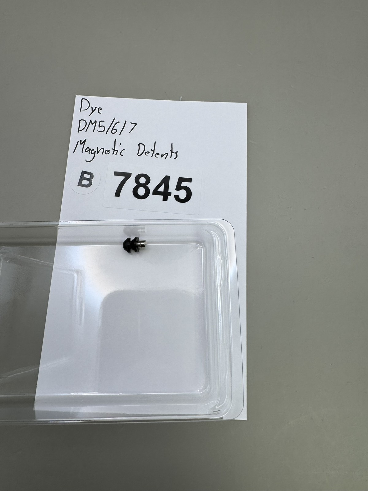 Dye DM5 DM6 DM7 Magnetic Detents Black